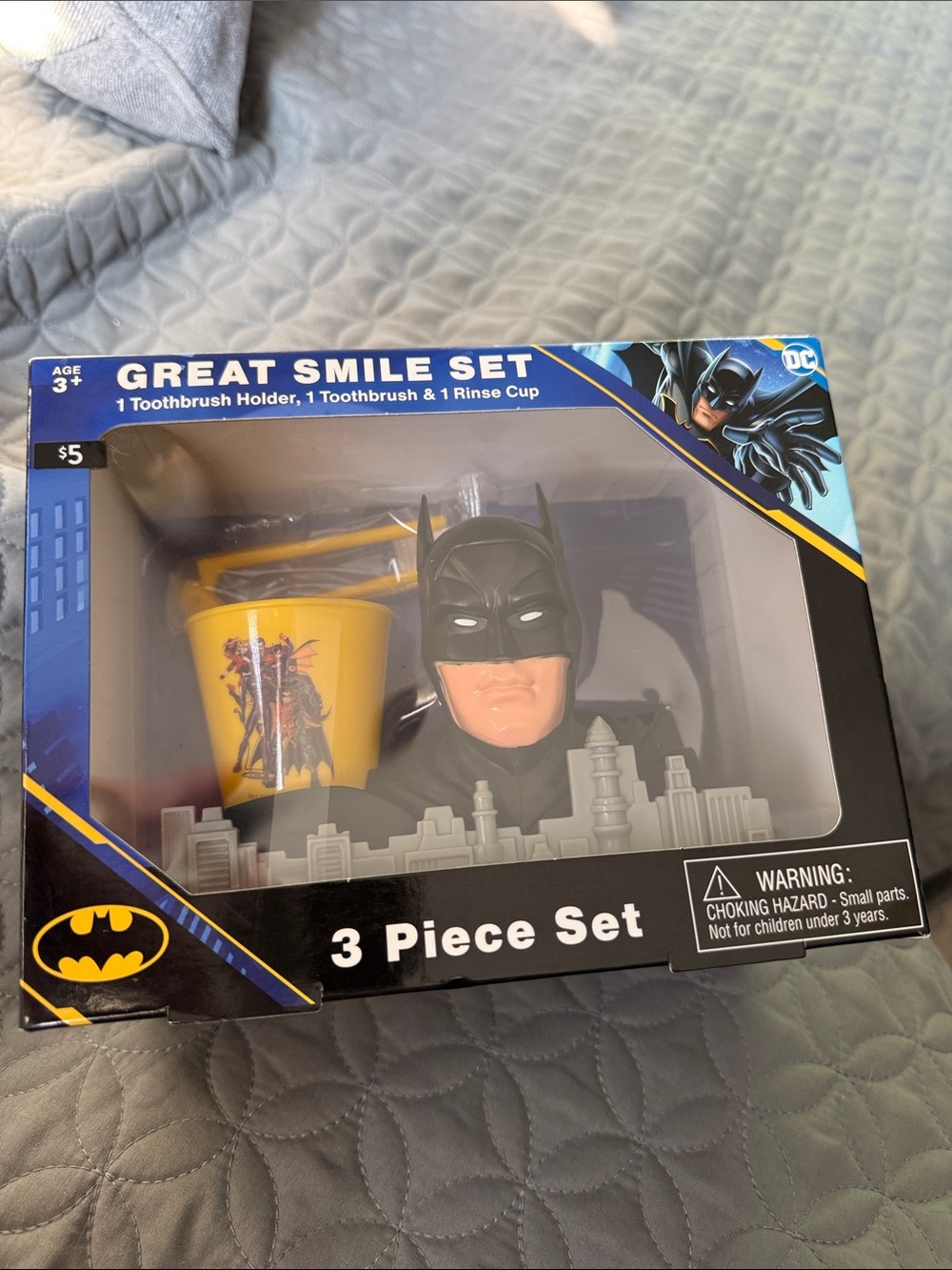 DC Batman Great Smile Set - Black and Yellow 3-Piece Toothbrush Kit